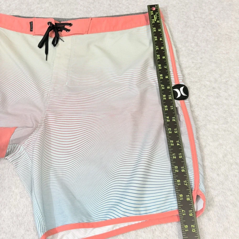 Hurley Phantom Mens Board Shorts Size 40 Coral Blue Wavy Stripe Swim Trunks